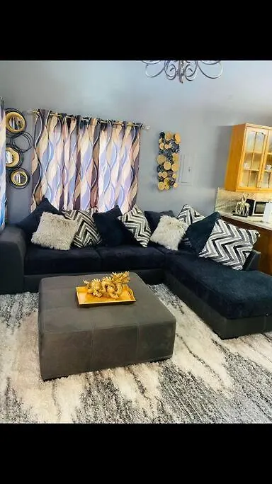Blissett Apt, Your Jamaican Home كينغستون شقة