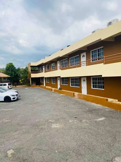 Blissett Apt, Your Jamaican Home كينغستون جامايكا